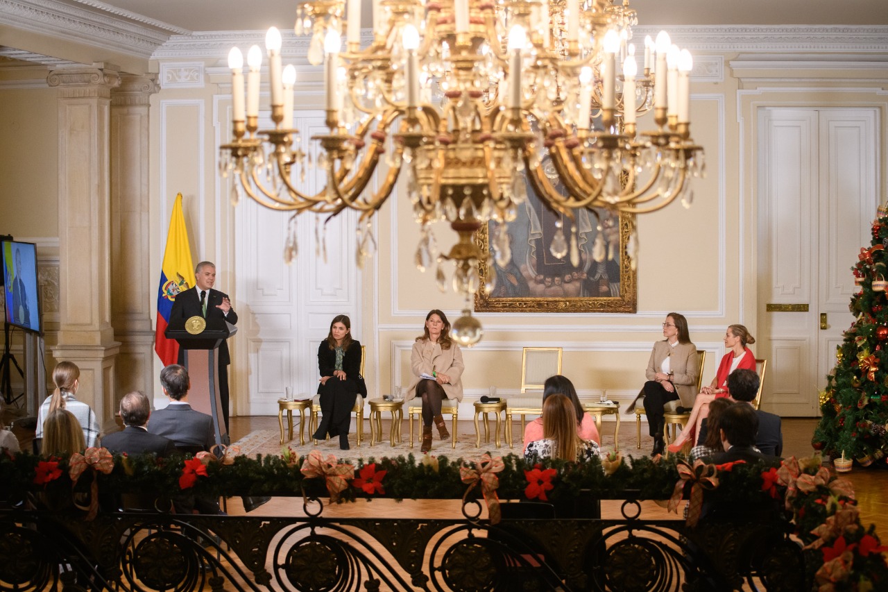 discurso presidente de Colombia en acto de cierre del 'Mujeres que Transforman'
